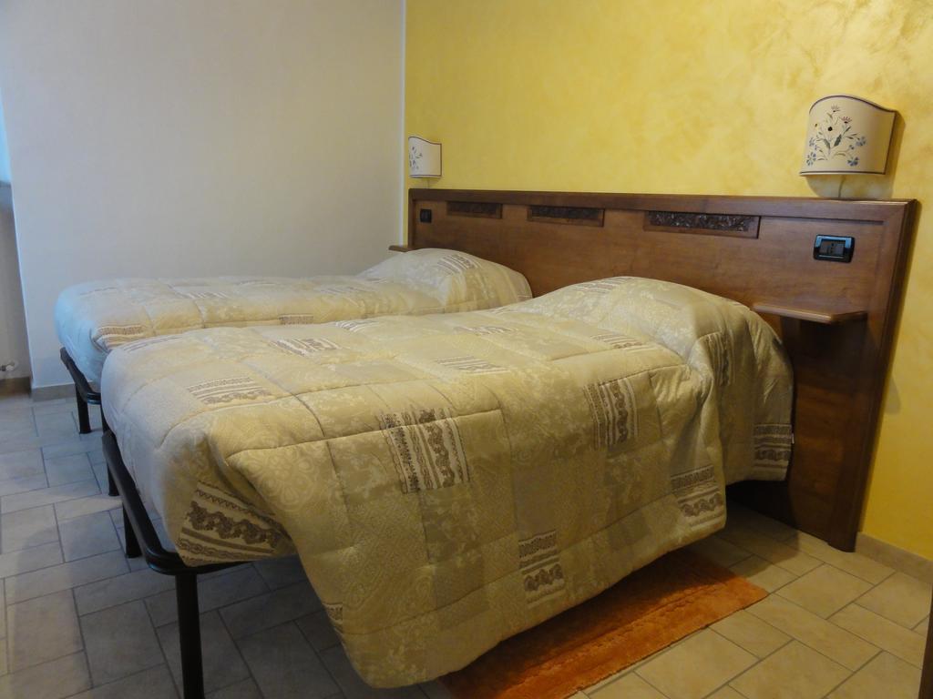 Ristorante Buasca Hotel Cuorgnè Kültér fotó