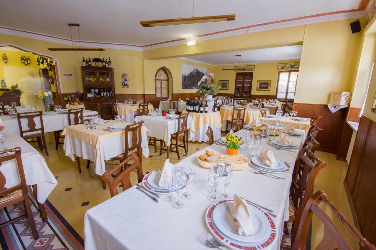 Ristorante Buasca Hotel Cuorgnè Kültér fotó