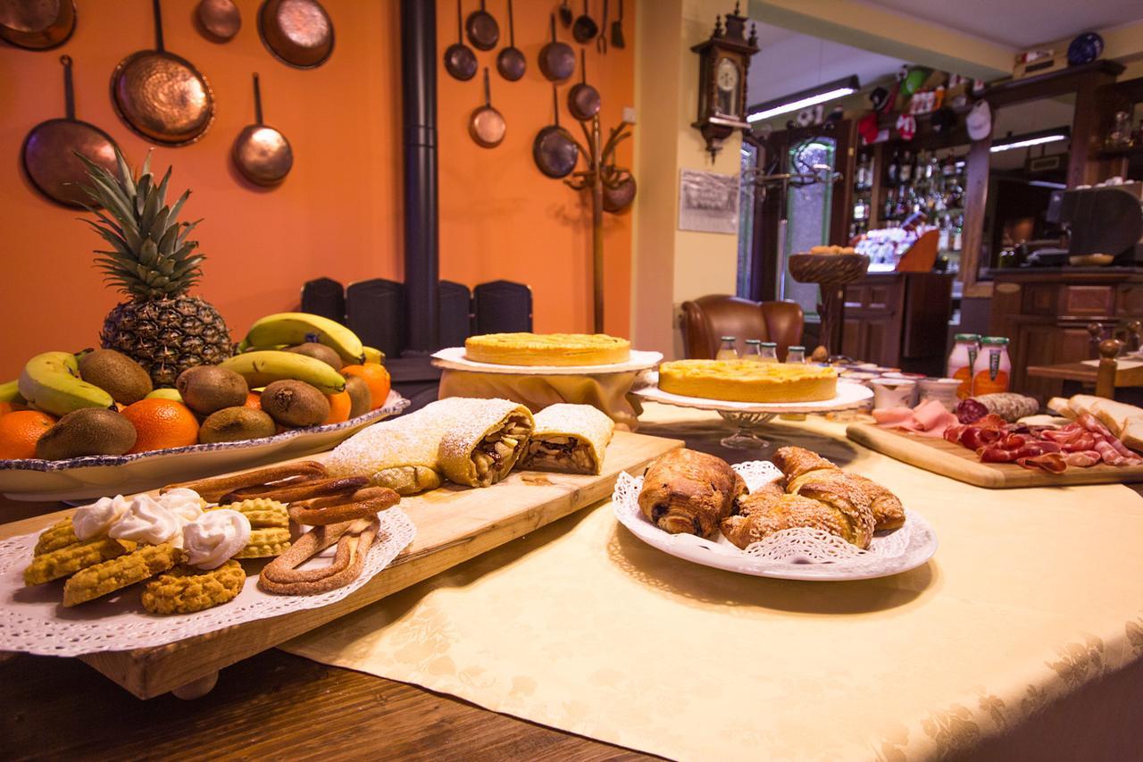 Ristorante Buasca Hotel Cuorgnè Kültér fotó
