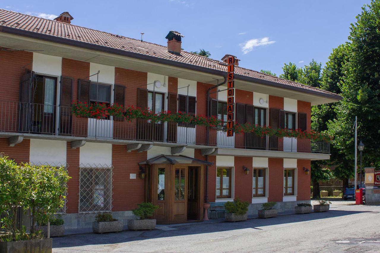 Ristorante Buasca Hotel Cuorgnè Kültér fotó